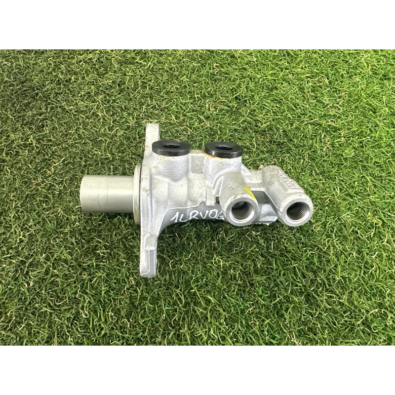 Главный тормозной цилиндр (тормозная система) LAND ROVER Range Rover L405 2016 5.0 LR048138