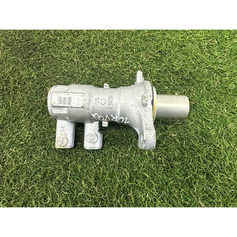 Главный тормозной цилиндр (тормозная система) LAND ROVER Range Rover L405 2016 5.0 LR048138