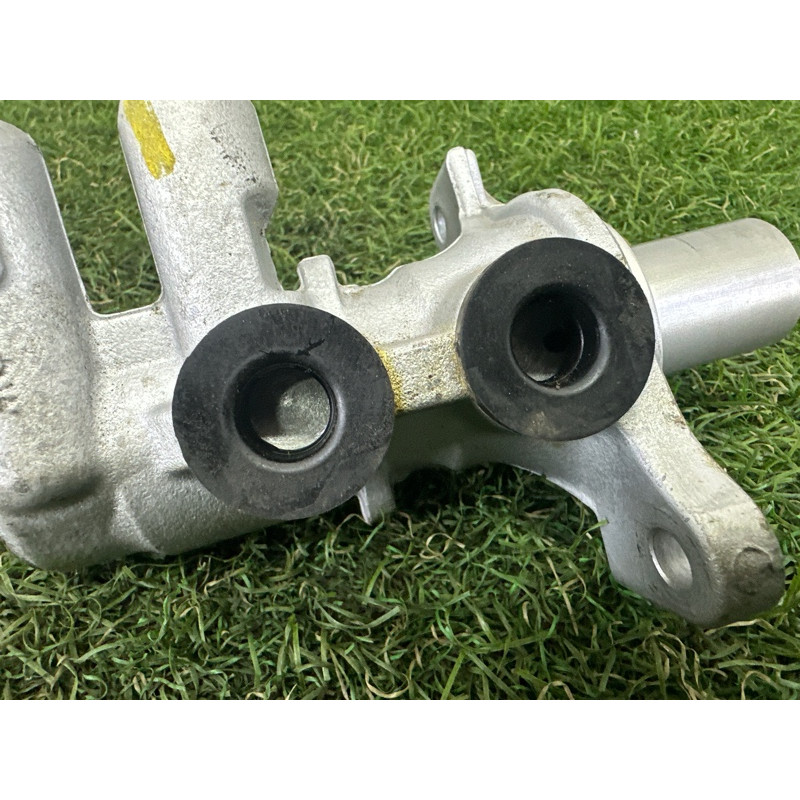 Главный тормозной цилиндр (тормозная система) LAND ROVER Range Rover L405 2016 5.0 LR048138