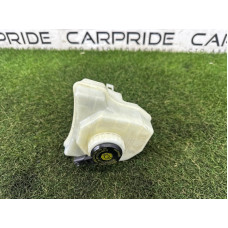 Бачок тормозной жидкости