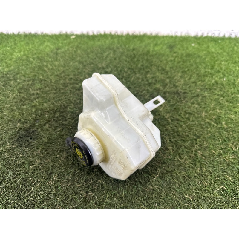 Бачок тормозной жидкости (тормозная система) LAND ROVER Range Rover L405 2016 5.0 LR033628