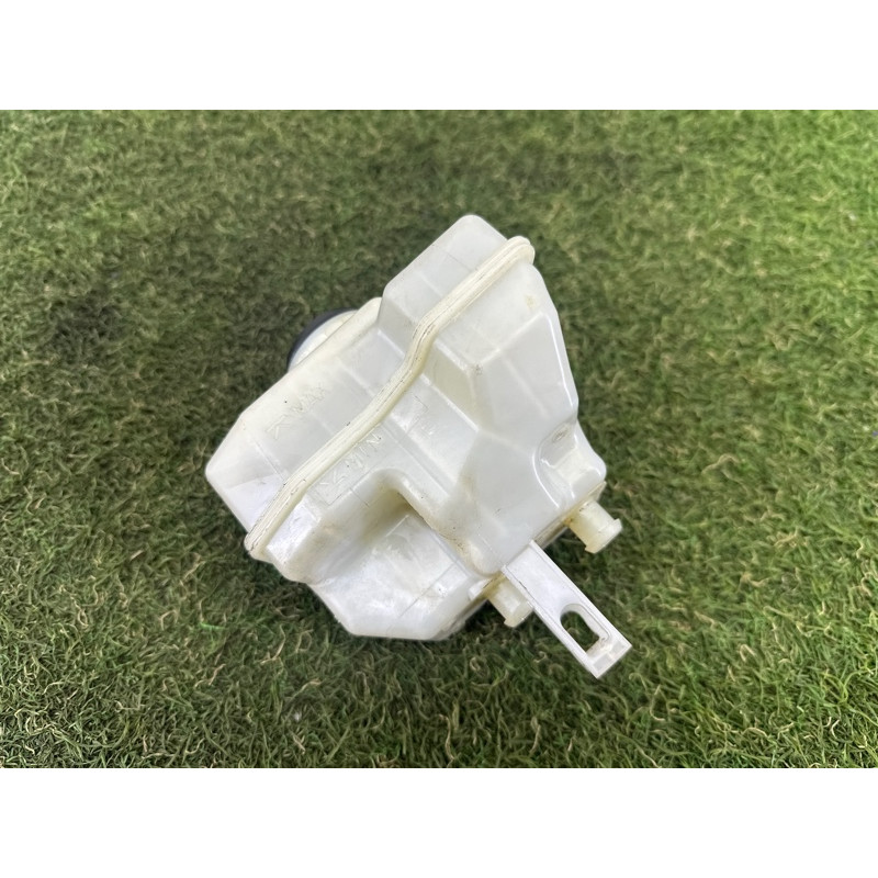 Бачок тормозной жидкости (тормозная система) LAND ROVER Range Rover L405 2016 5.0 LR033628