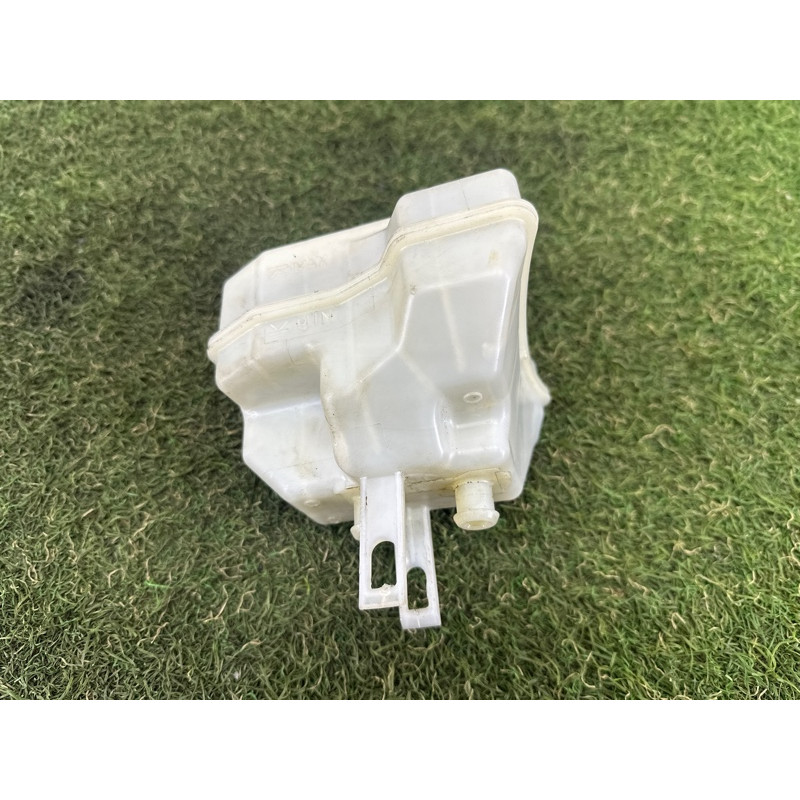 Бачок тормозной жидкости (тормозная система) LAND ROVER Range Rover L405 2016 5.0 LR033628