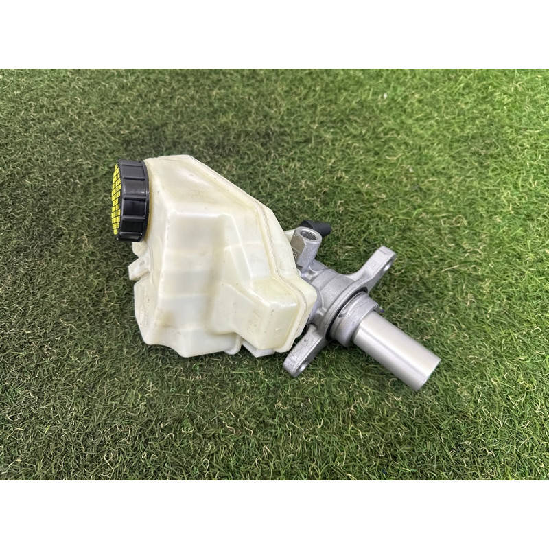 Главный тормозной цилиндр (тормозная система) LAND ROVER Range Rover Evoque L538 2016 2.0 LR061403