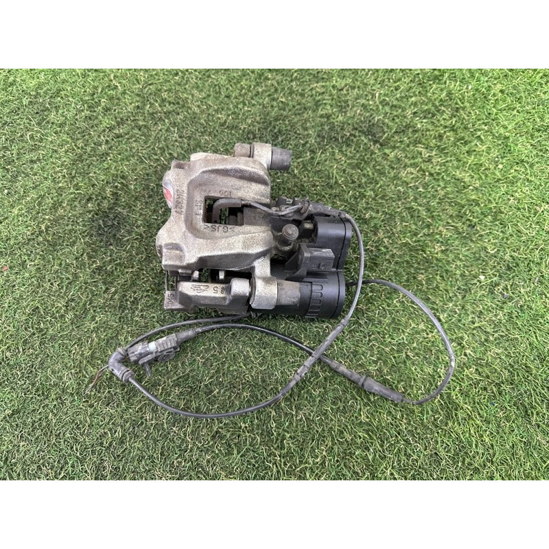 Суппорт тормозной (тормозная система) LAND ROVER Range Rover Evoque L538 2016 2.0 LR061380