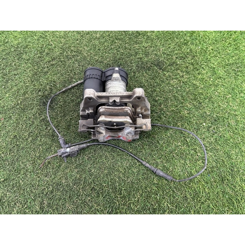 Суппорт тормозной (тормозная система) LAND ROVER Range Rover Evoque L538 2016 2.0 LR061380