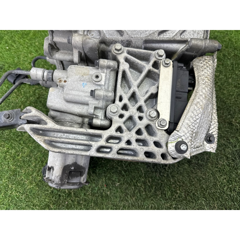 Редуктор (трансмиссия) LAND ROVER Range Rover Evoque L538 2016 2.0 LR061681