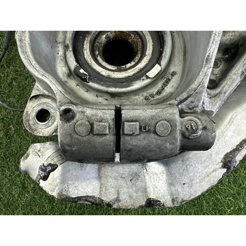 Поворотный кулак (подвеска) LAND ROVER Range Rover Evoque L538 2016 2.0 LR077913