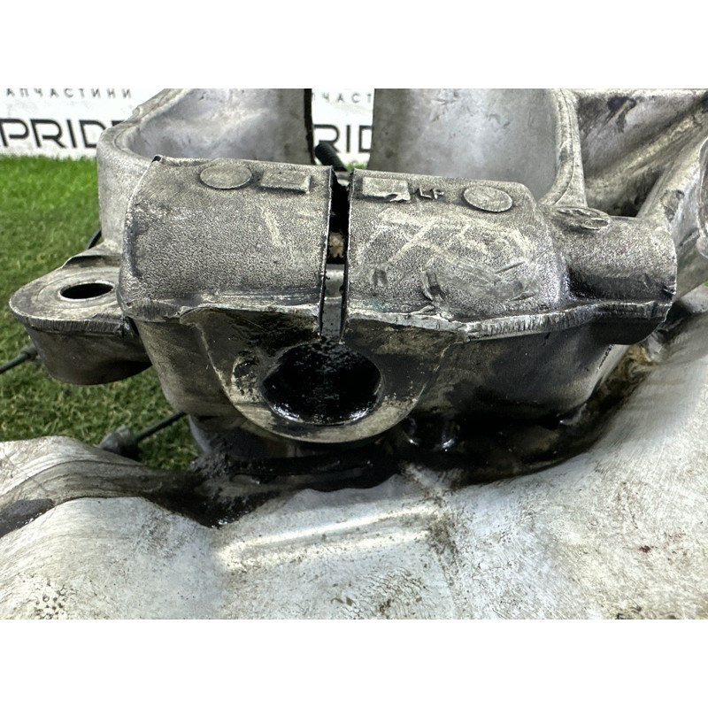 Поворотный кулак (подвеска) LAND ROVER Range Rover Evoque L538 2016 2.0 LR077913