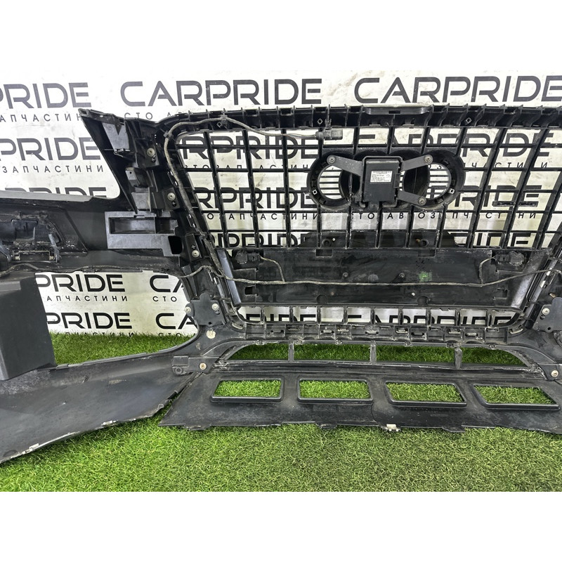 Бампер (наружные элементы кузова) AUDI Q5 8R 2012 3.2 8R0807105CGRU