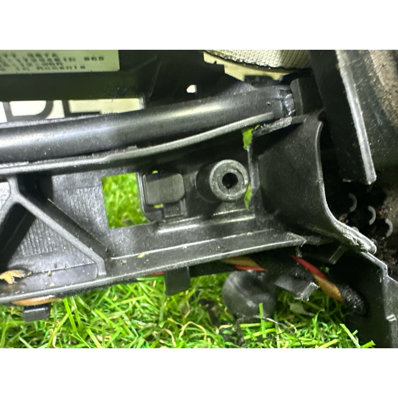 Панорамний люк в зборі (кузов і елементи) Volkswagen Touareg NF 2013 3.0 Hybrid 7P0877049B