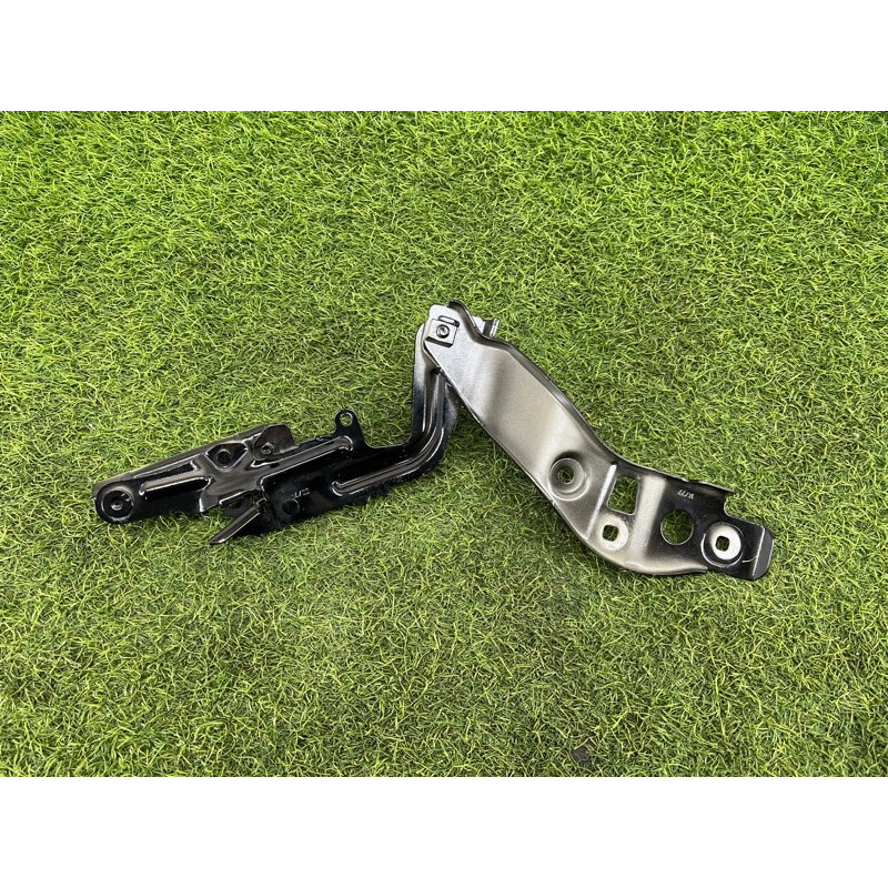 Петля капота (кузов и элементы) Mercedes-Benz EQB 350 X243 2022 A1778801100