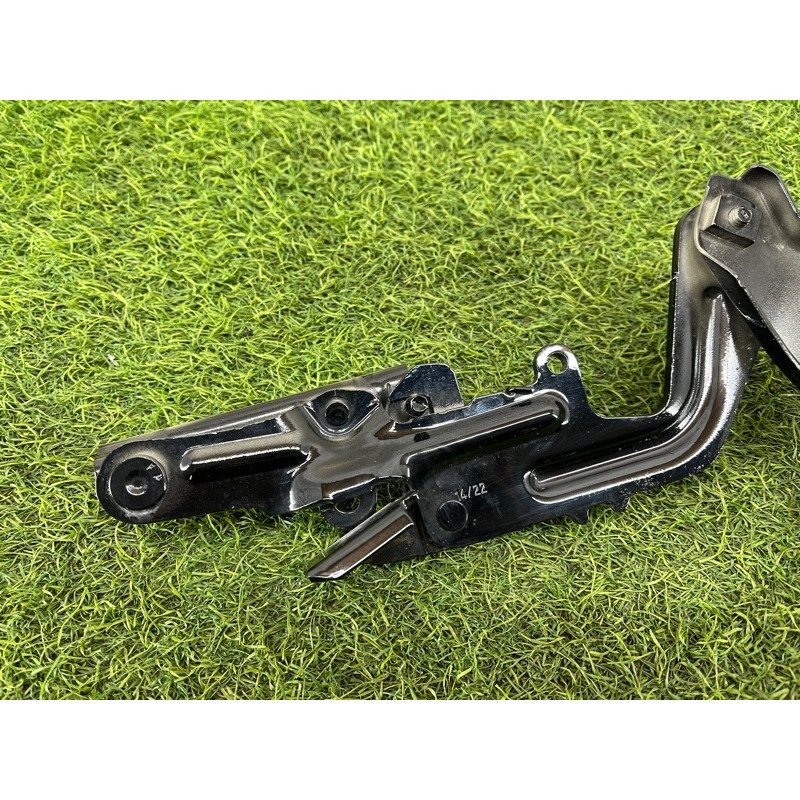 Петля капота (кузов и элементы) Mercedes-Benz EQB 350 X243 2022 A1778801100