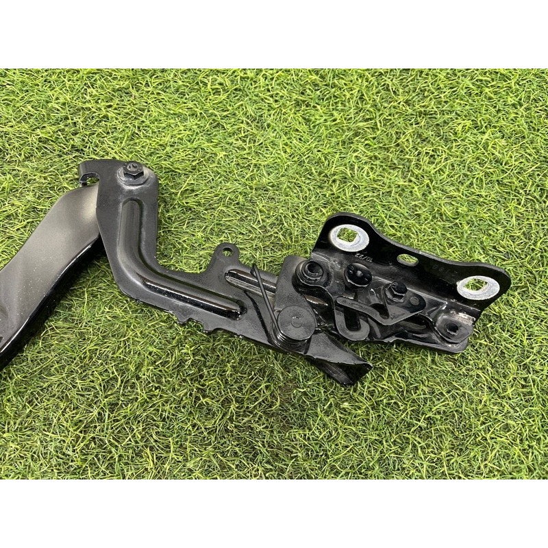 Петля капота (кузов и элементы) Mercedes-Benz EQB 350 X243 2022 A1778801100