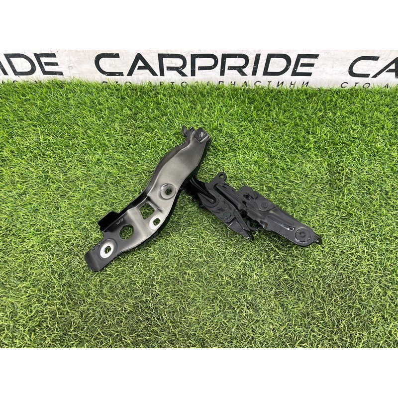 Петля капота (кузов и элементы) Mercedes-Benz EQB 350 X243 2022 A1778801200