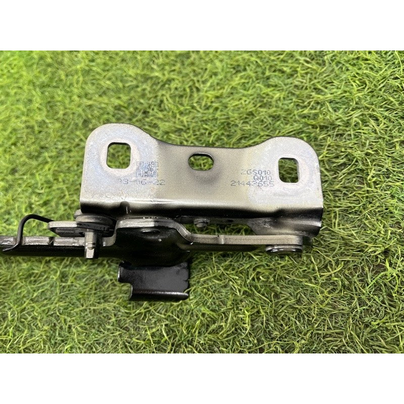 Петля капота (кузов и элементы) Mercedes-Benz EQB 350 X243 2022 A1778801200