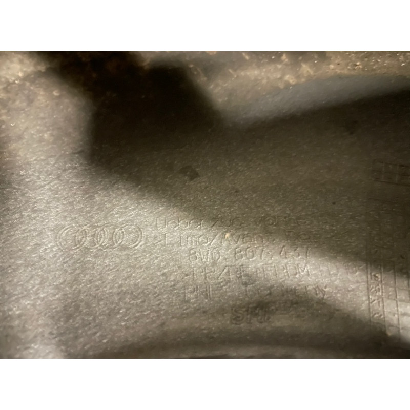 Бампер (наружные элементы кузова) AUDI A4 B9 2017 2.0 TFSI 8W0807065MGRU