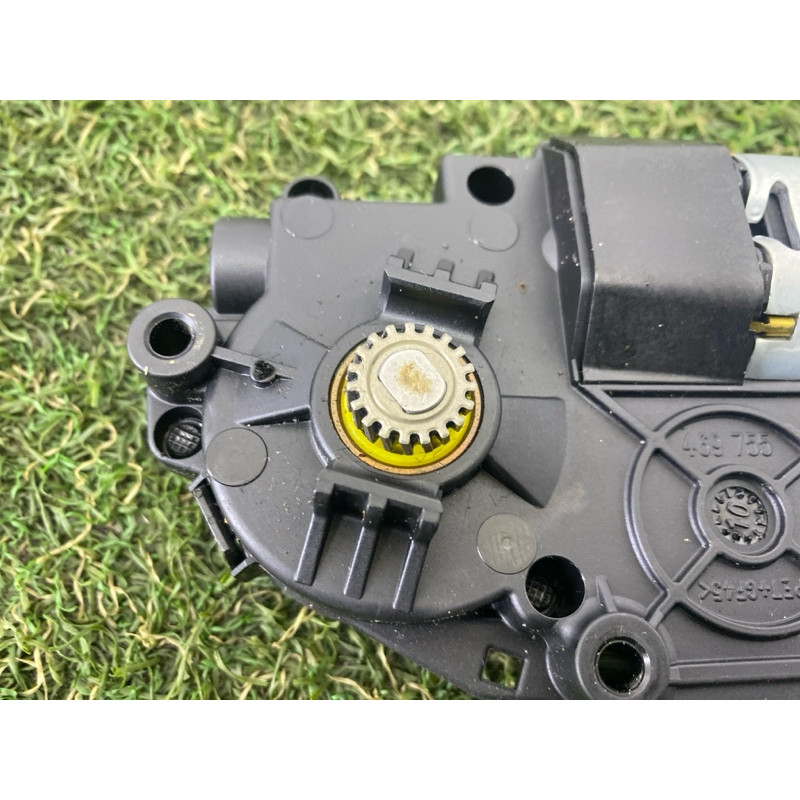 Мотор люка (электрика) AUDI A8 D4 2011 4.2 CDRA 4H4959591