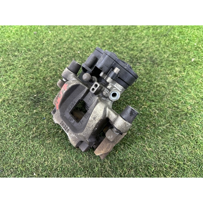 Суппорт тормозной (тормозная система) LAND ROVER Range Rover Evoque L538 2016 2.0 LR061381