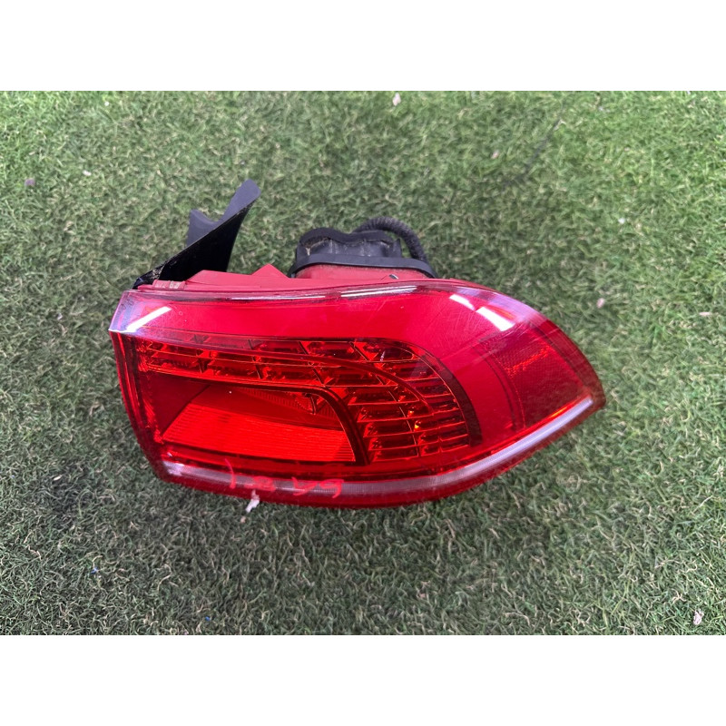 Задній ліхтар (оптика) Volkswagen Touareg NF 2013 3.0 Hybrid 7P6945208A