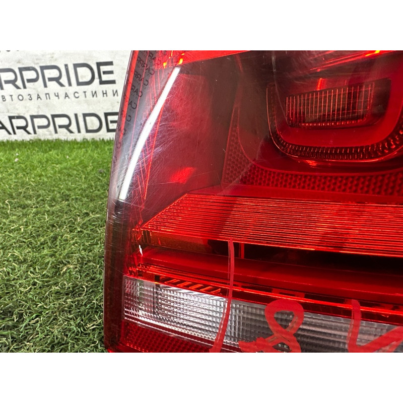 Задній ліхтар (оптика) Volkswagen Touareg NF 2013 3.0 Hybrid 7P6945208A