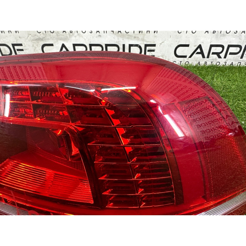 Задній ліхтар (оптика) Volkswagen Touareg NF 2013 3.0 Hybrid 7P6945208A