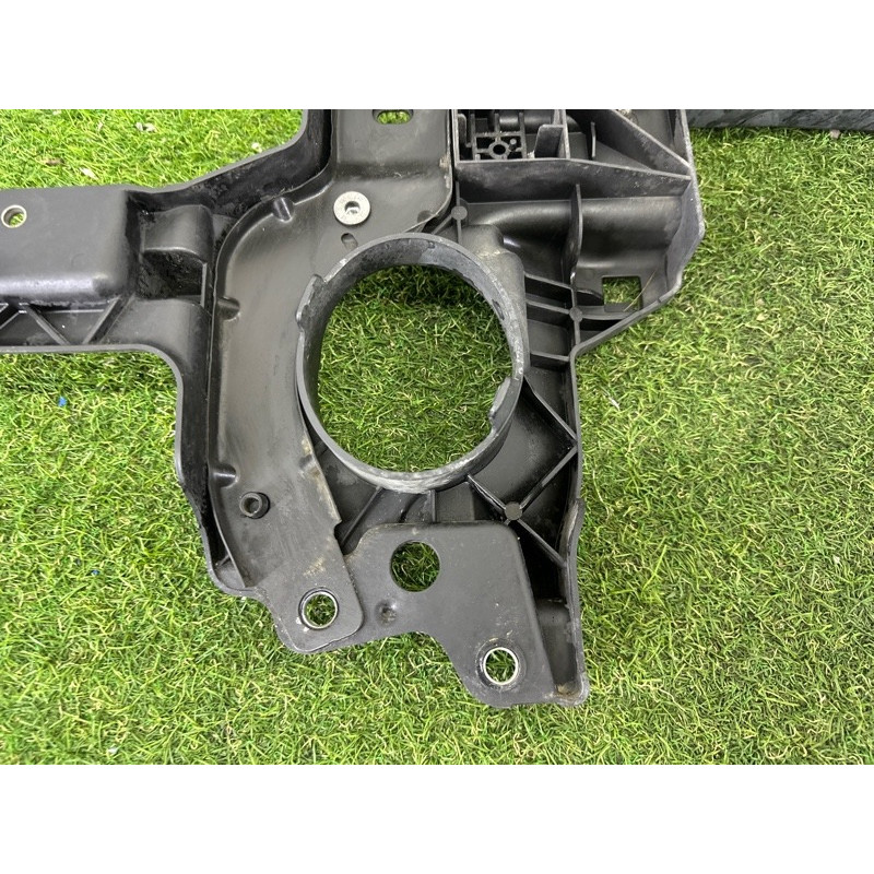 Телевизор (передняя часть кузова) (наружные элементы кузова) Volkswagen Touareg NF 2013 3.6 7P6805594C