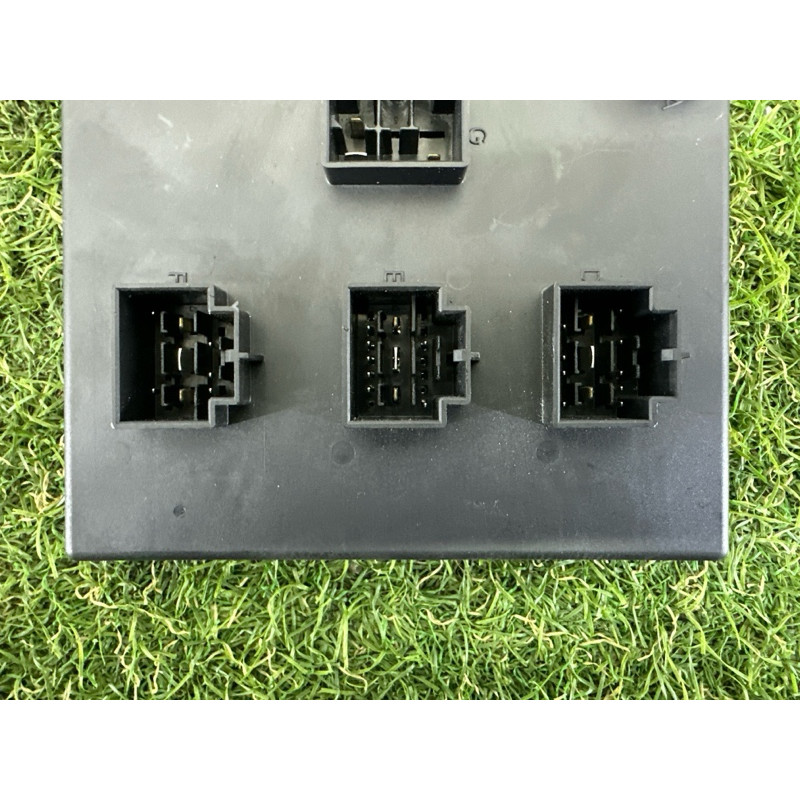 Модуль BCM (электрика / блоки управления) AUDI Q5 8R 2012 3.2 8K0907063P