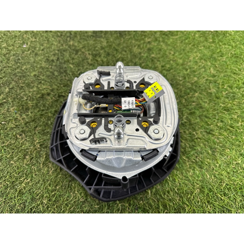 Airbag руля (airbag / безопасность) BMW 3-series E90 2010 3.0 N54 32306779832