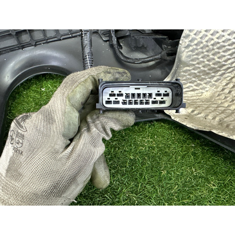 Бампер (наружные элементы кузова) LAND ROVER RANGE ROVER Sport L494 2016 3.0 Diesel LR063195