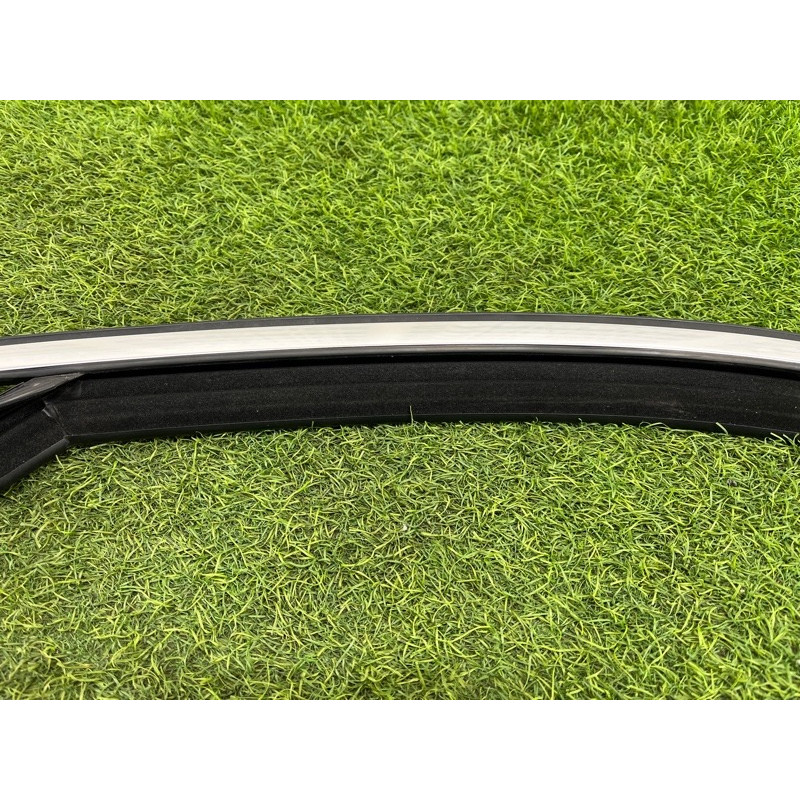 Молдинг стекла (кузов и элементы) Mercedes-Benz EQB 350 X243 2022 A2477252300