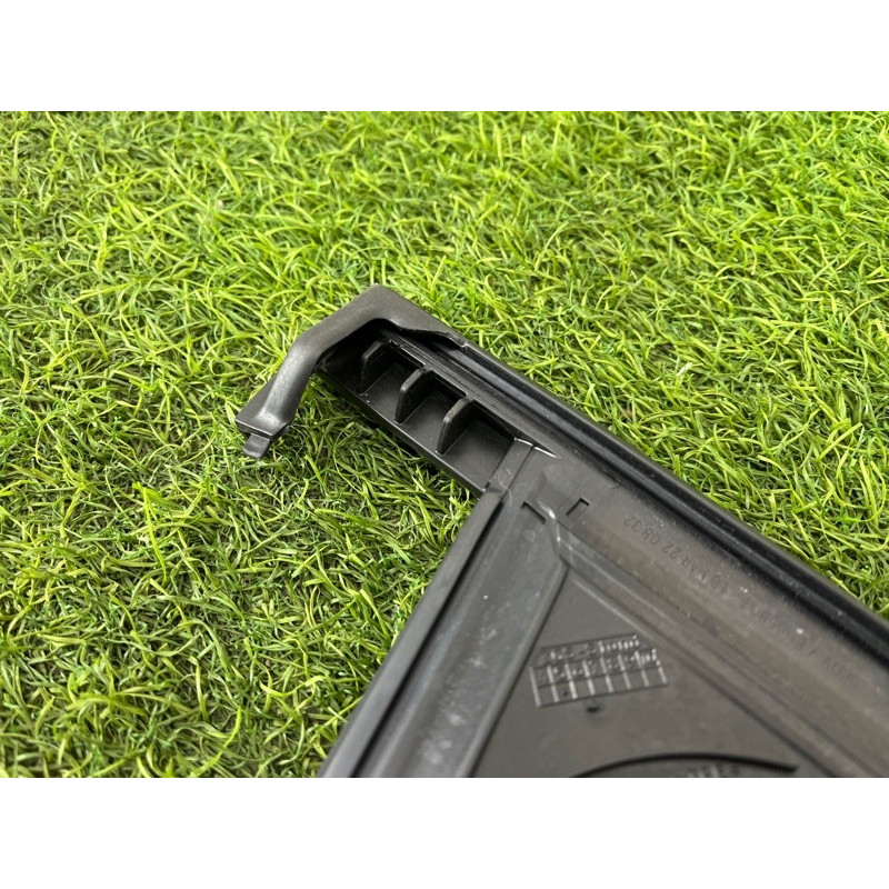 Молдинг стекла (кузов и элементы) Mercedes-Benz EQB 350 X243 2022 A2477252300