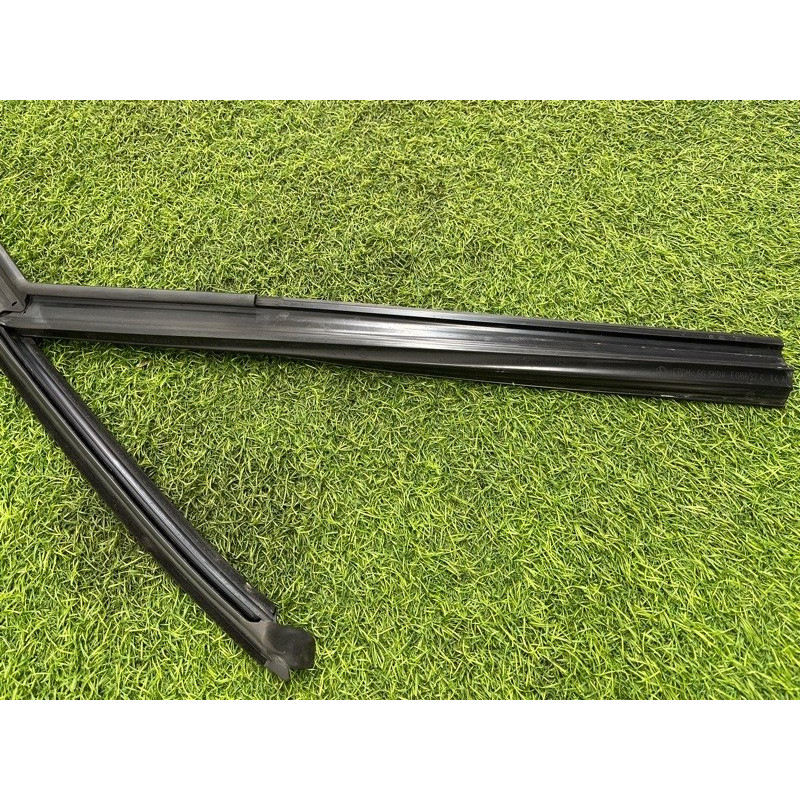 Молдинг стекла (кузов и элементы) Mercedes-Benz EQB 350 X243 2022 A2477252400