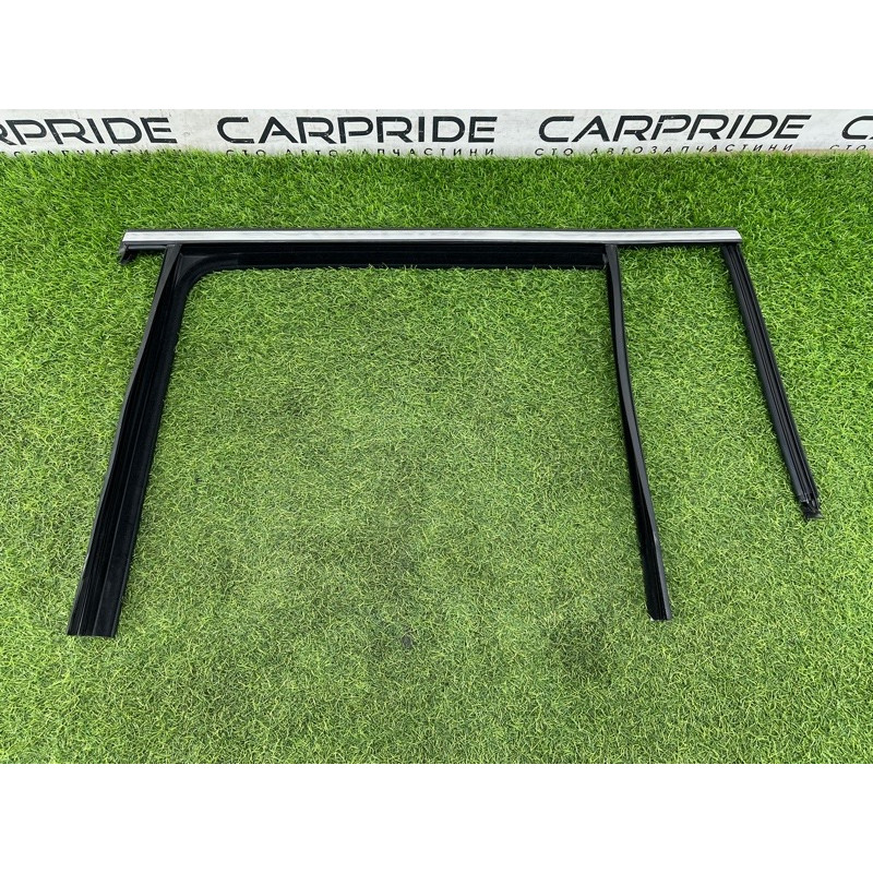 Молдинг стекла (кузов и элементы) Mercedes-Benz EQB 350 X243 2022 A2477352500