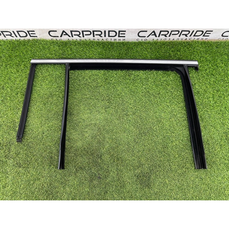 Молдинг стекла (кузов и элементы) Mercedes-Benz EQB 350 X243 2022 A2477352600