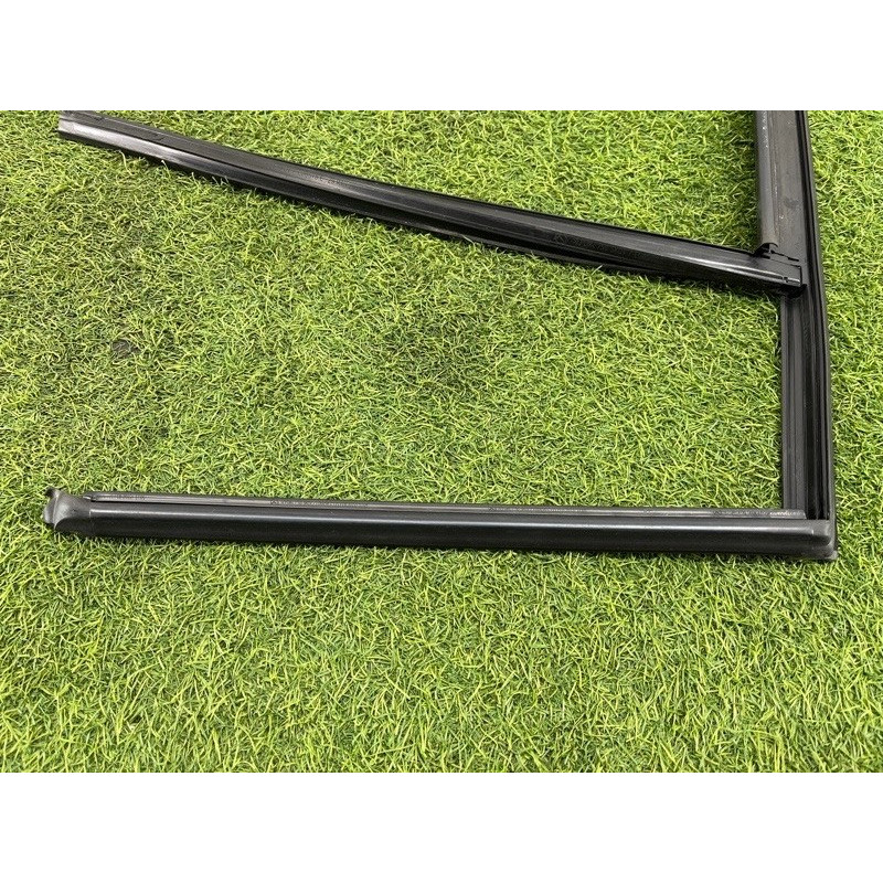 Молдинг стекла (кузов и элементы) Mercedes-Benz EQB 350 X243 2022 A2477352600