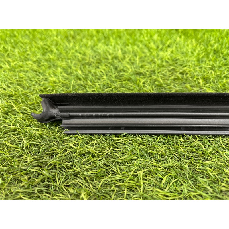 Молдинг стекла внутренний (наружные элементы кузова) Mercedes-Benz EQB 350 X243 2022 A2477256301