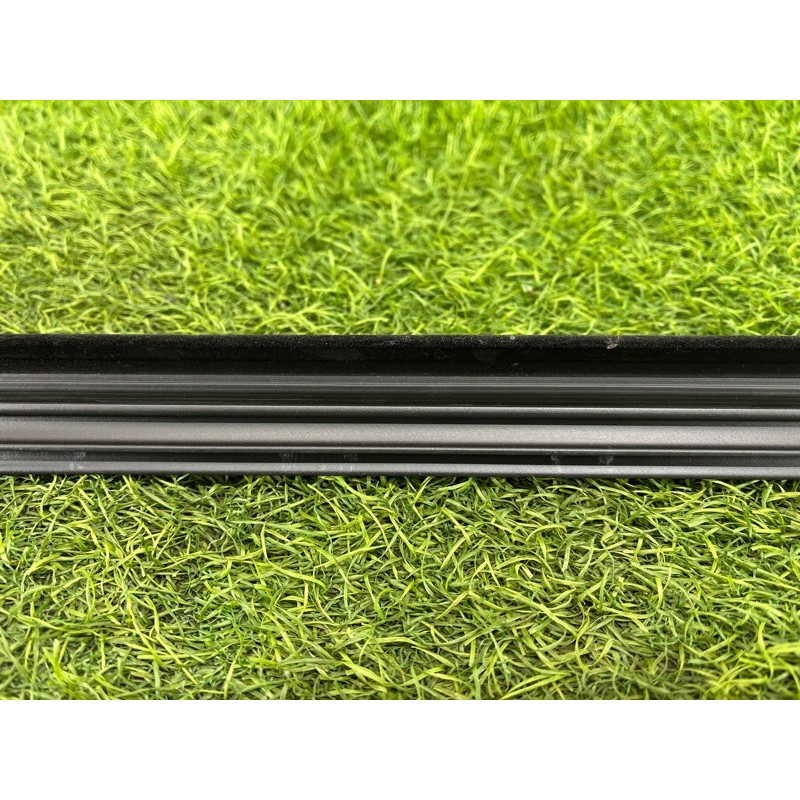 Молдинг стекла внутренний (наружные элементы кузова) Mercedes-Benz EQB 350 X243 2022 A2477256301