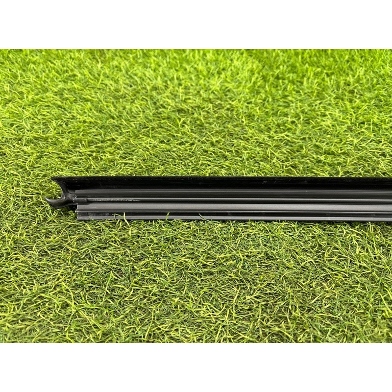 Молдинг стекла внутренний (наружные элементы кузова) Mercedes-Benz EQB 350 X243 2022 A2477256401