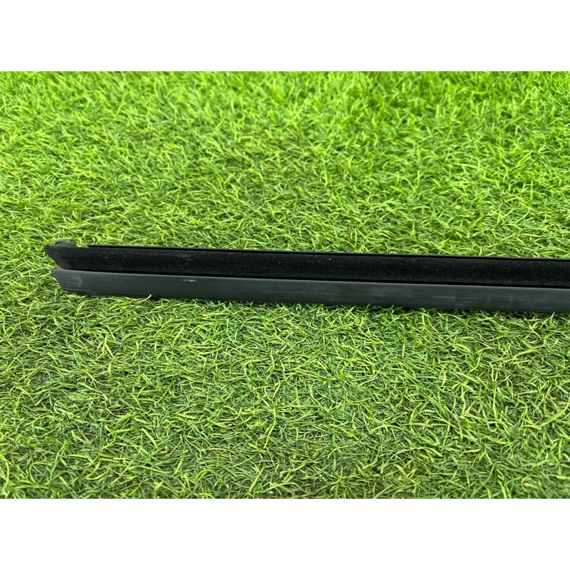 Молдинг стекла внутренний (наружные элементы кузова) Mercedes-Benz EQB 350 X243 2022 A2477256401