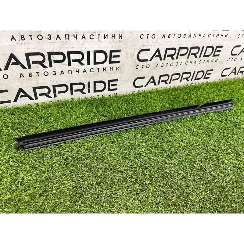 Молдинг стекла внутренний (наружные элементы кузова) Mercedes-Benz EQB 350 X243 2022 A2477358401