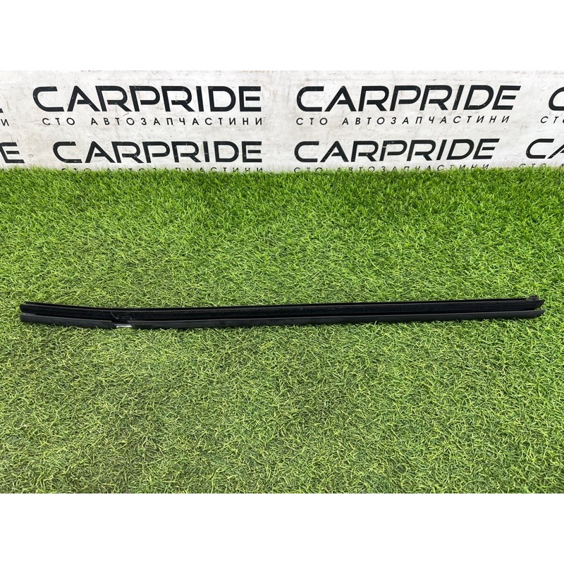 Молдинг стекла внутренний (наружные элементы кузова) Mercedes-Benz EQB 350 X243 2022 A2477358401