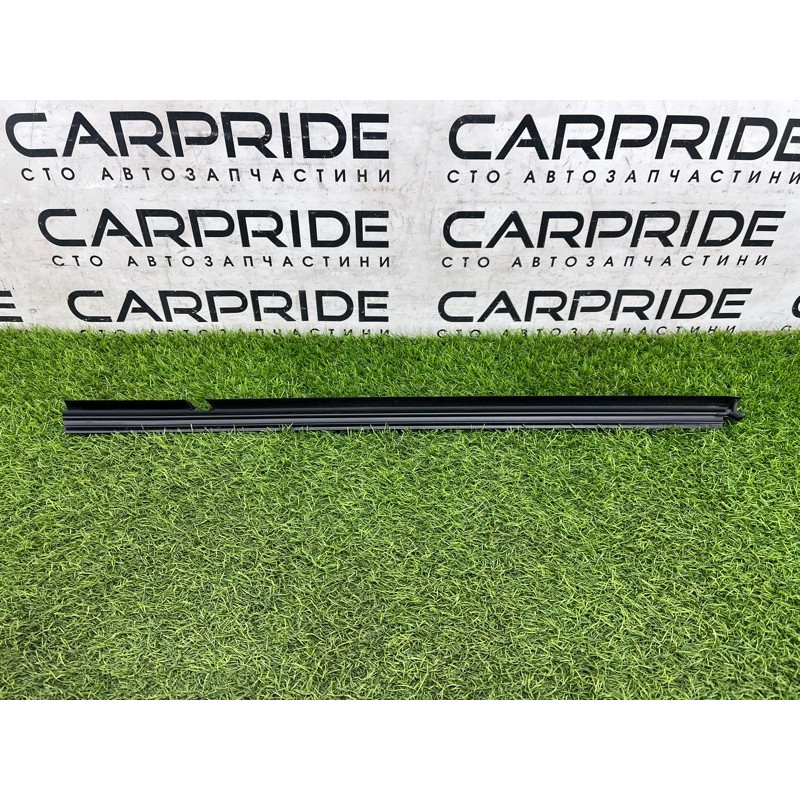 Молдинг стекла внутренний (наружные элементы кузова) Mercedes-Benz EQB 350 X243 2022 A2477358301