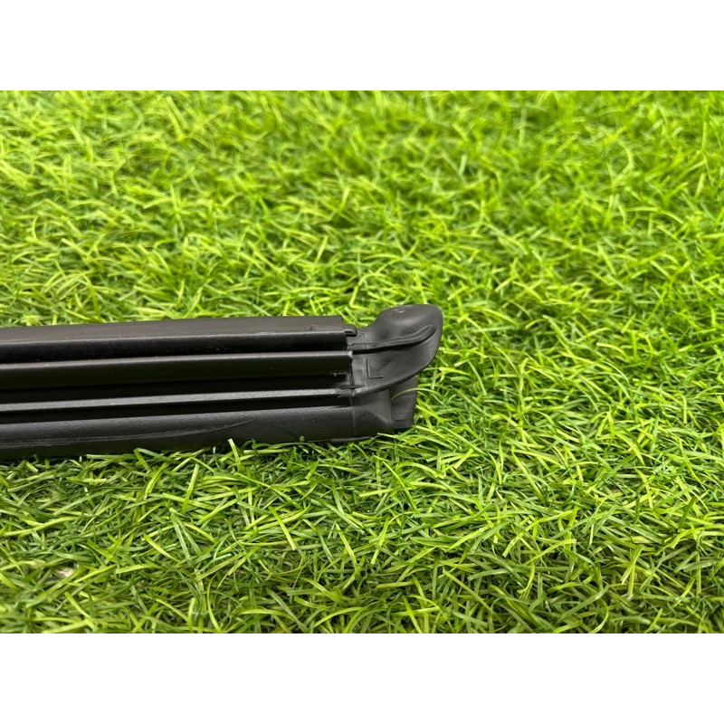 Молдинг стекла внутренний (наружные элементы кузова) Mercedes-Benz EQB 350 X243 2022 A2477358301