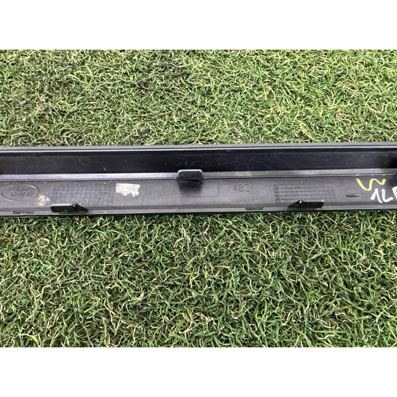 Молдинг двери внешний (кузов и элементы) LAND ROVER Range Rover L405 2016 5.0 LR038857