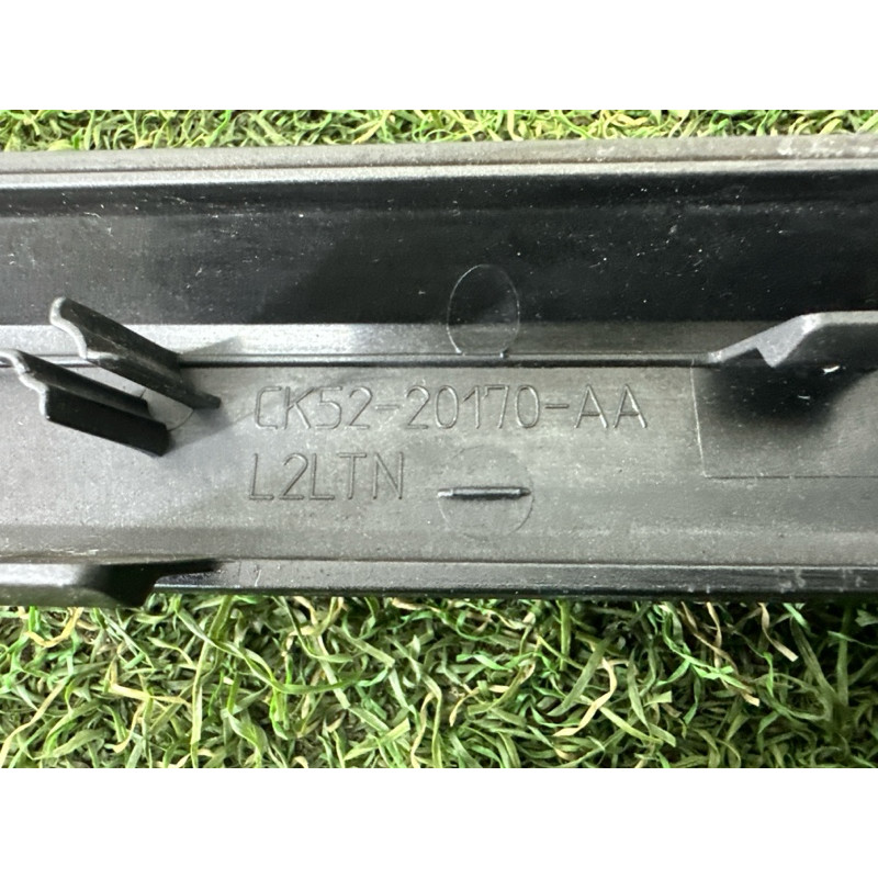 Молдинг двери внешний (кузов и элементы) LAND ROVER Range Rover L405 2016 5.0 LR038857