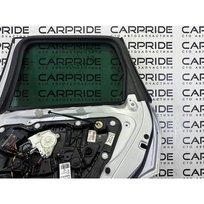 Дверь (наружные элементы кузова) Volkswagen Touareg NF 2013 3.6 7P0833056