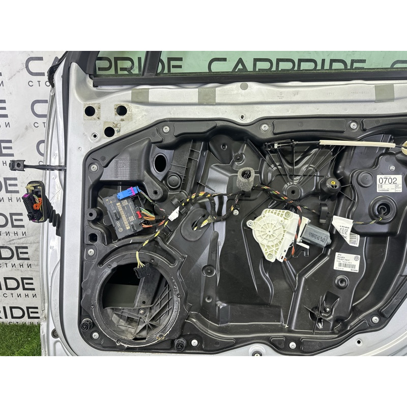 Дверь (наружные элементы кузова) Volkswagen Touareg NF 2013 3.6 7P0831056