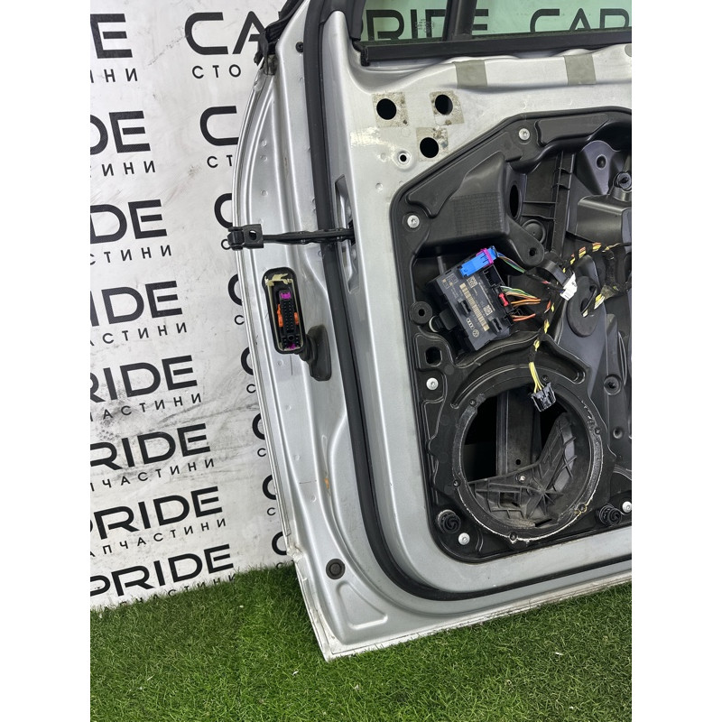 Дверь (наружные элементы кузова) Volkswagen Touareg NF 2013 3.6 7P0831056