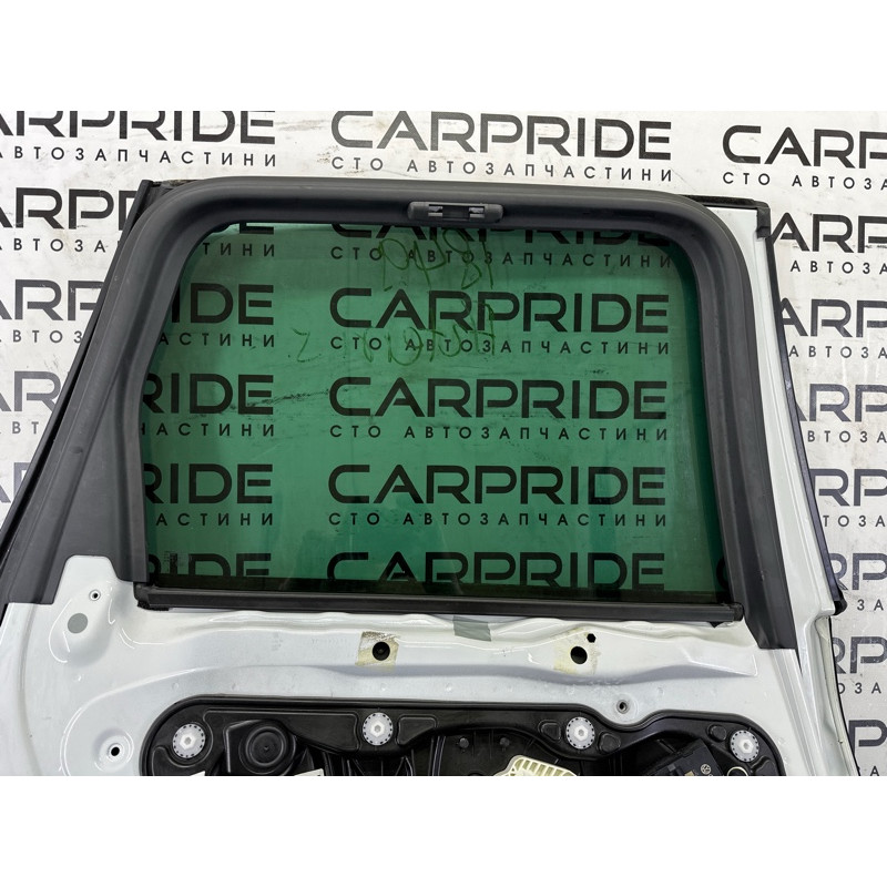 Дверь (наружные элементы кузова) Volkswagen Touareg NF 2013 3.0 Hybrid 7P0833055